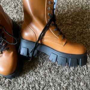 Size 7.5 no box never worn